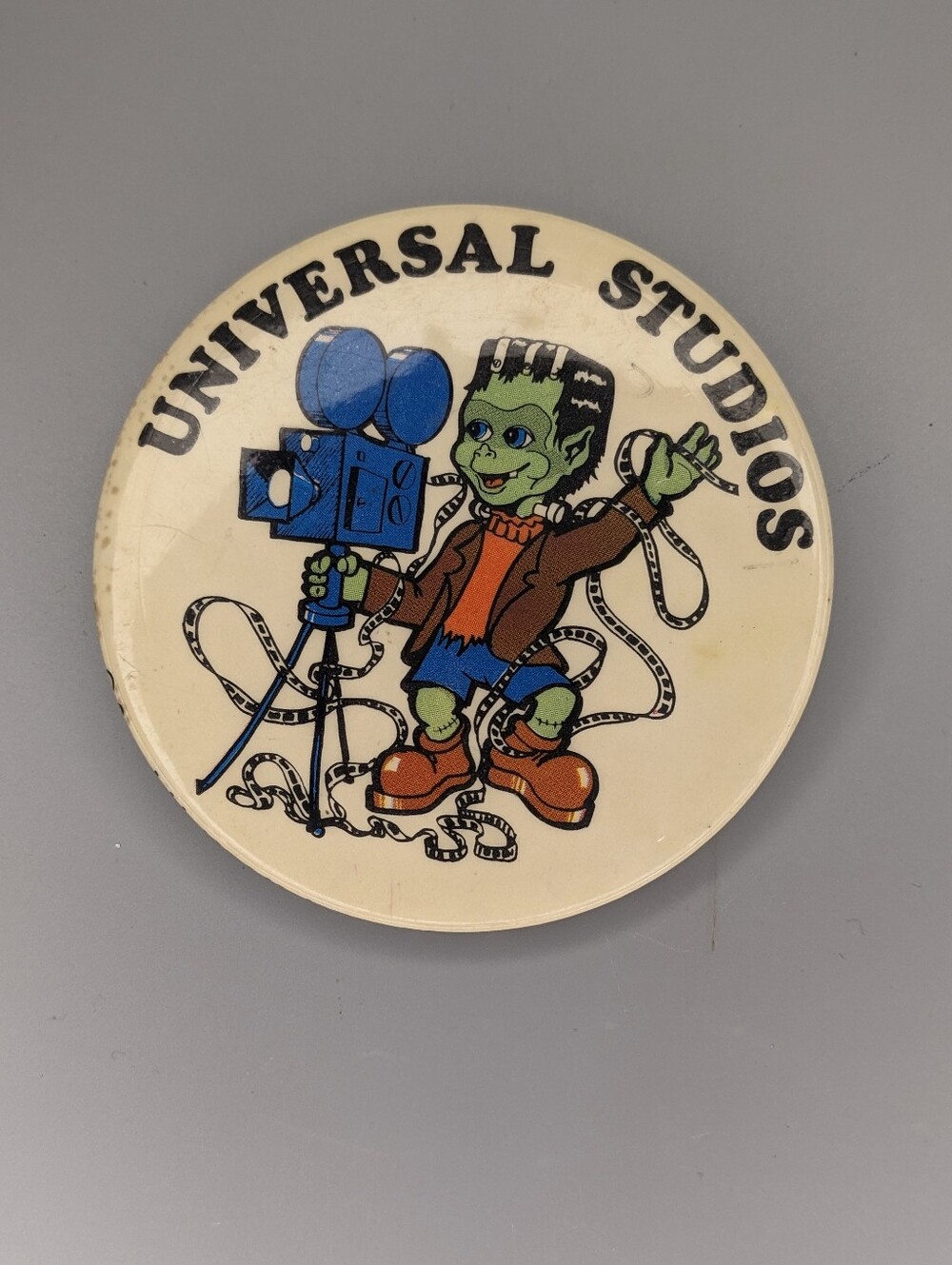 Vintage 1976 Universal Studios Frankenstein Camera Button Pin 3" Movies Pop